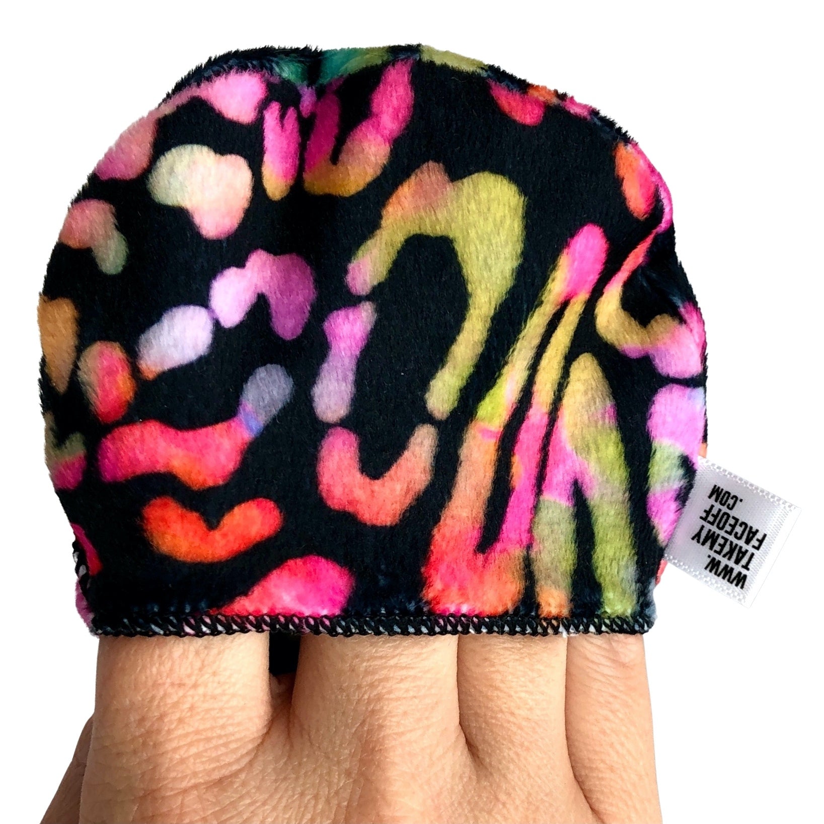 Makeup Mitty 90s print on hand