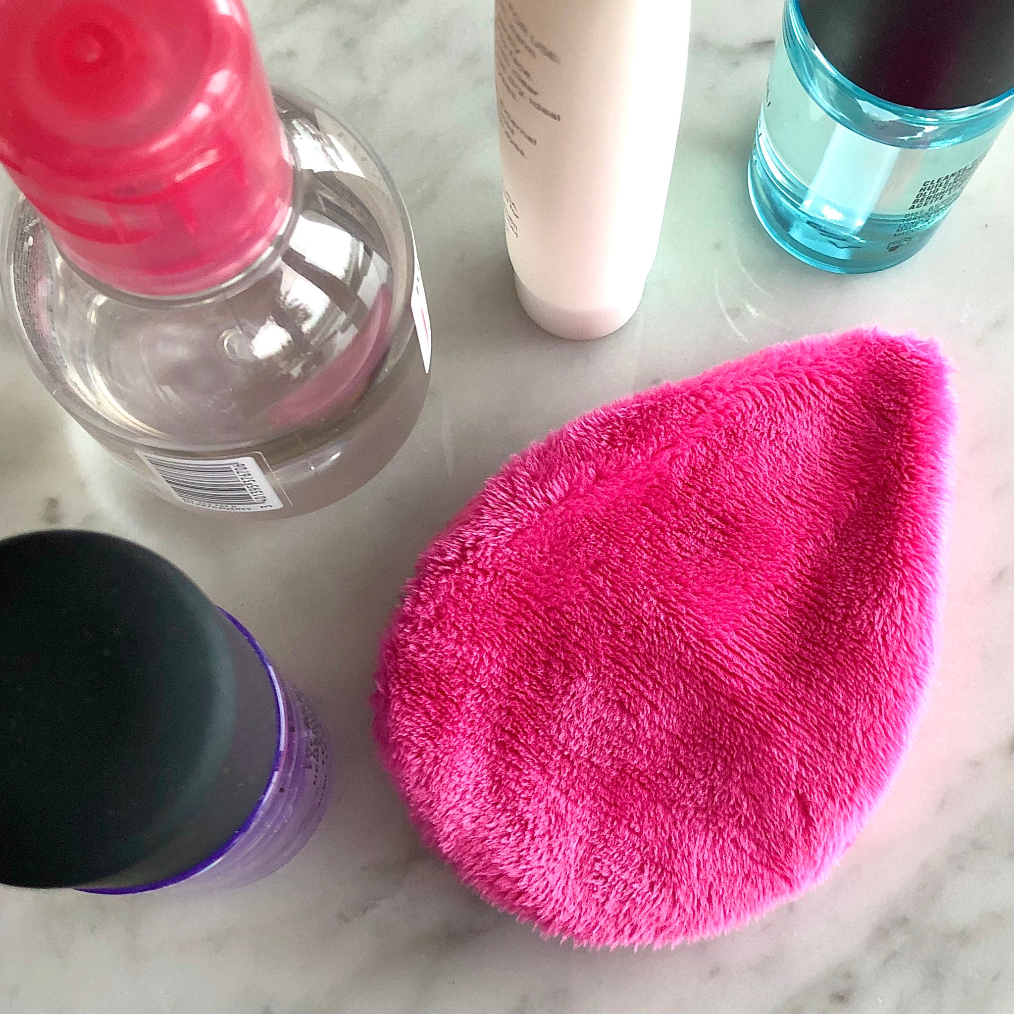 The Mitty® Mini Single-pack Ultra-Gentle Reusable Makeup Remover Pad in Pink