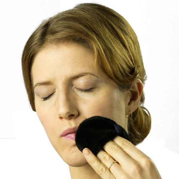 The Mitty® Mini Single-pack Ultra-Gentle Reusable Makeup Remover Pad in Black
